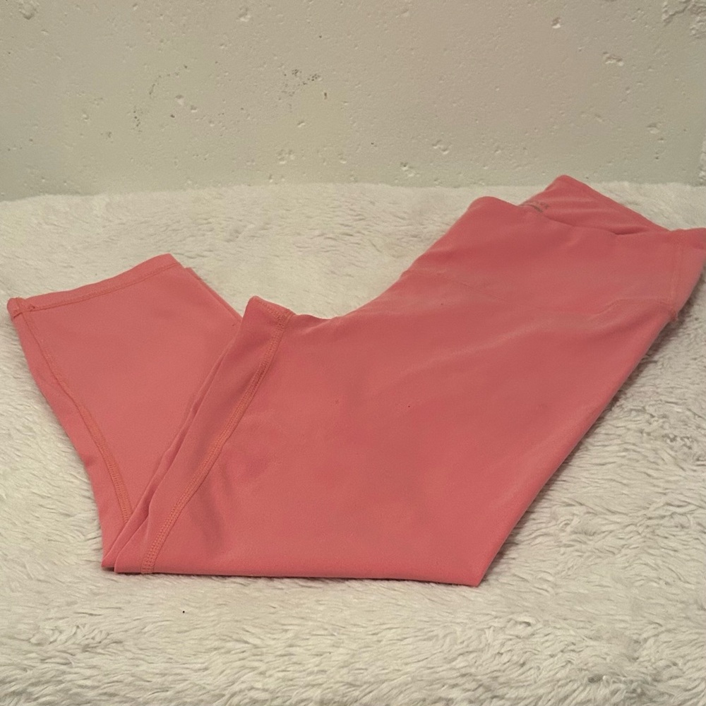 Like NEW! Yogalicious Crop Leggings